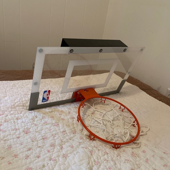 Spalding closet door hanging basketball net - Picture 2 of 3